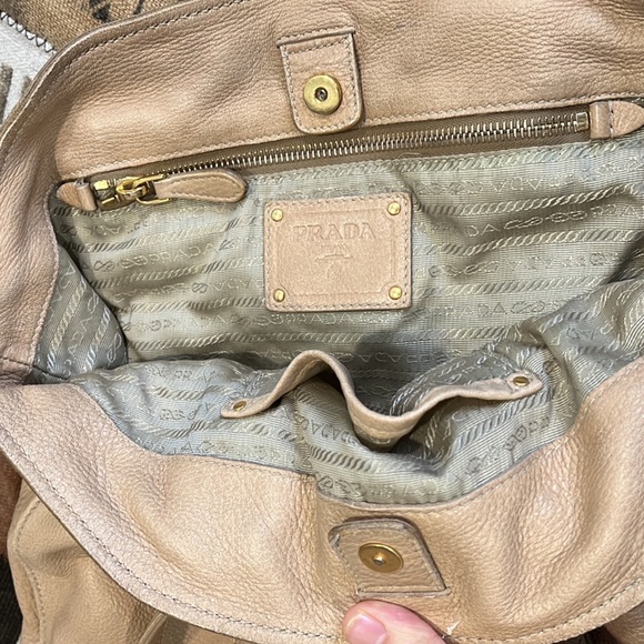 PRADA MILANO Tan Leather Shoulder/Hangbag - Picture 3 of 10